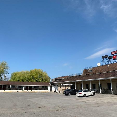 Carleton Place 7 West Motel מראה חיצוני תמונה
