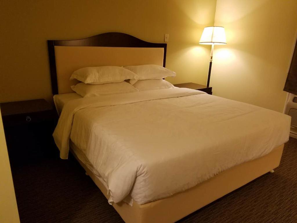Carleton Place 7 West Motel מראה חיצוני תמונה
