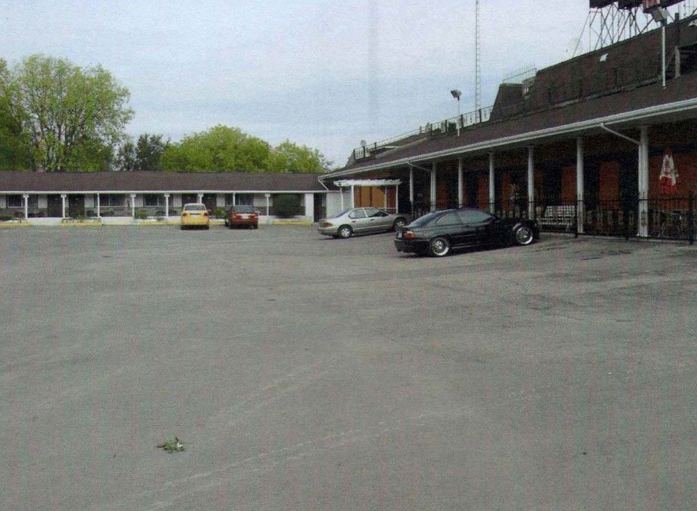 Carleton Place 7 West Motel מראה חיצוני תמונה